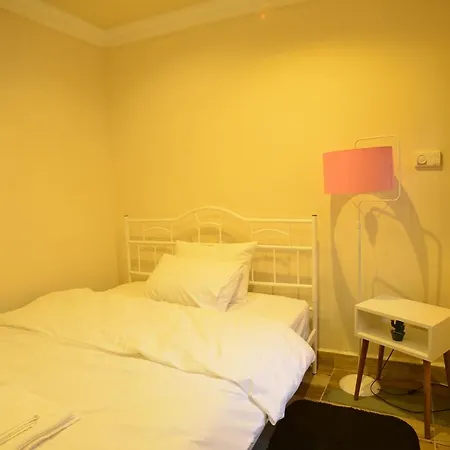 Madame Müjgan Daire İzmir